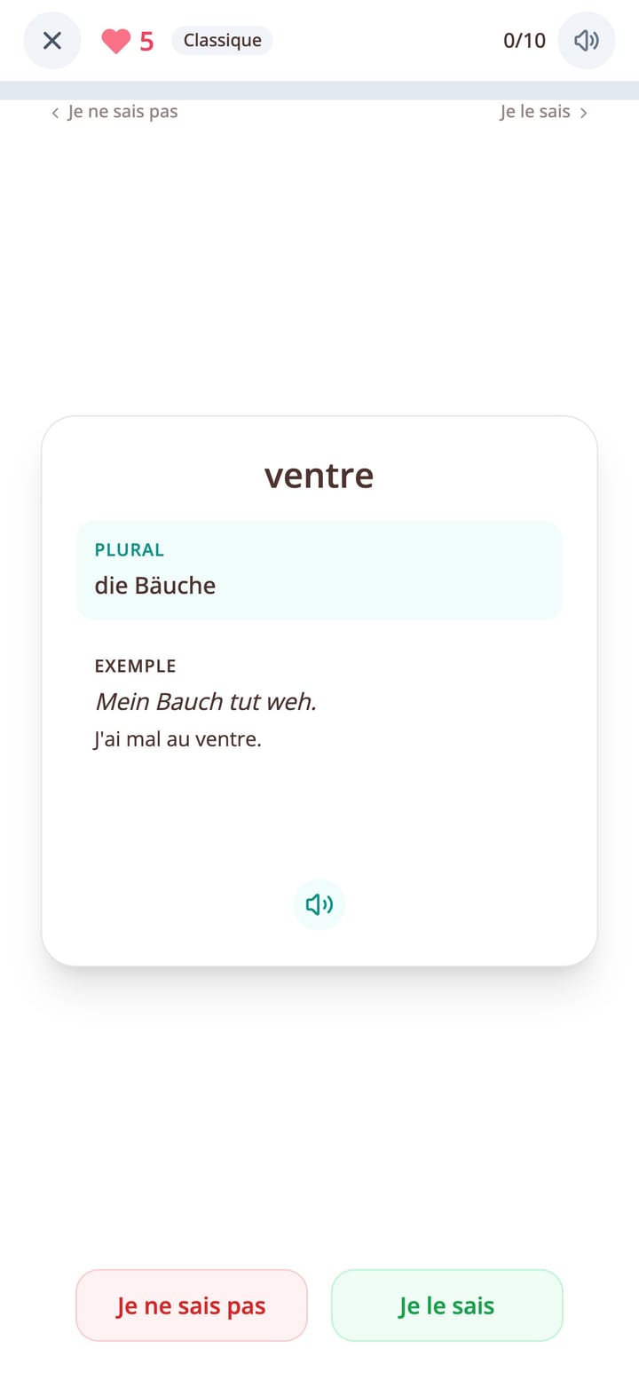 Carte de vocabulaire allemand retournée révélant le sens et une phrase d'exemple dans l'app KasusKnacker